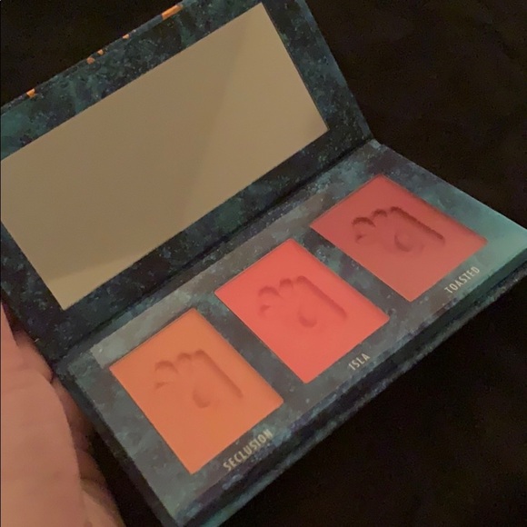 Brand New Blush Trio - Picture 2 of 3